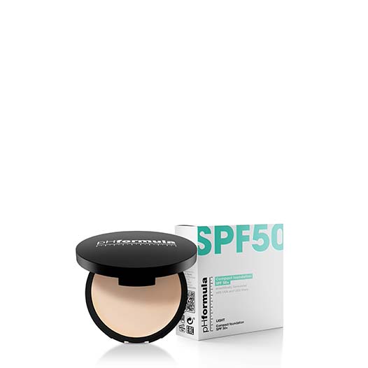 Compact Foundation SPF 50+ light